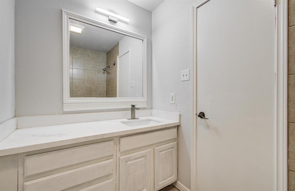 9806 Charter Ridge Drive, Houston, Texas image 6