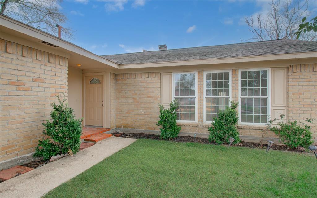9806 Charter Ridge Drive, Houston, Texas image 13