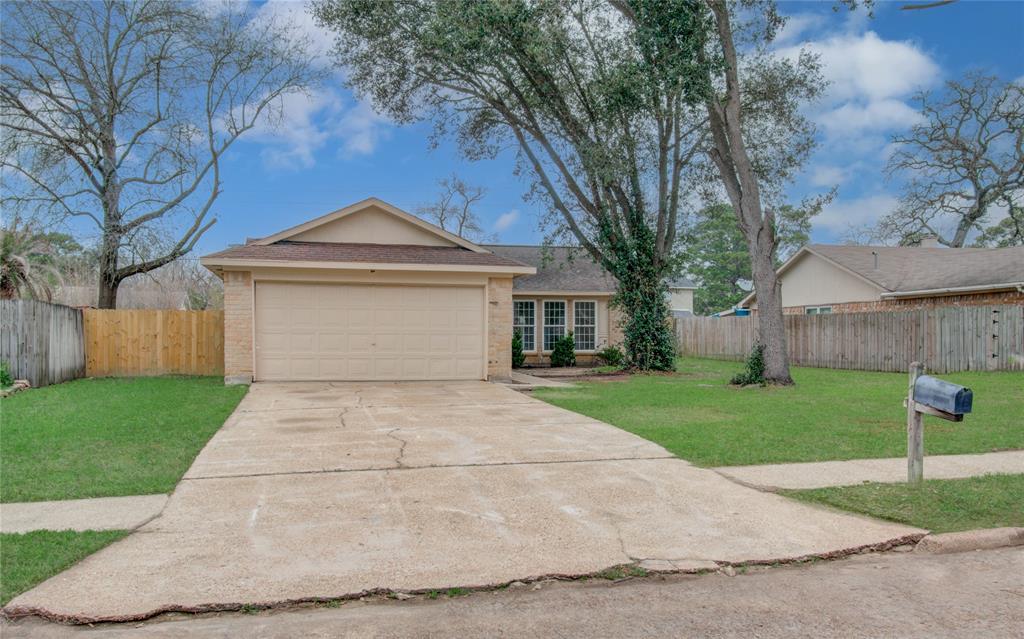 9806 Charter Ridge Drive, Houston, Texas image 1