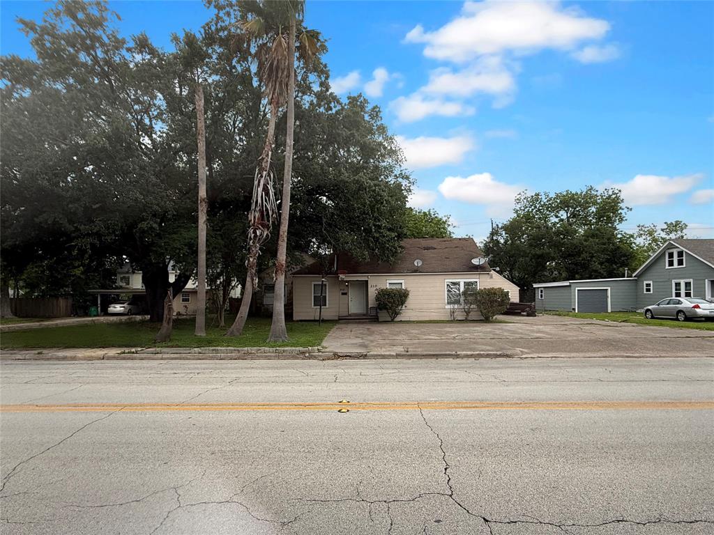 210 Park Street, Baytown, Texas image 2