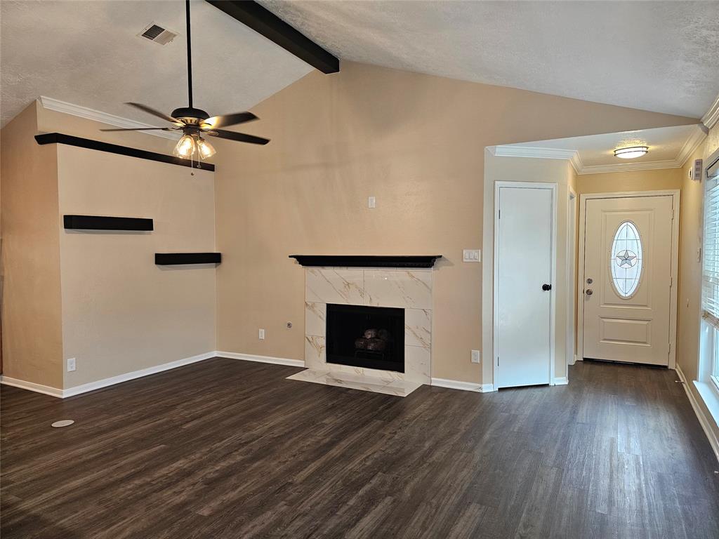 16610 Saturn Lane, Houston, Texas image 3