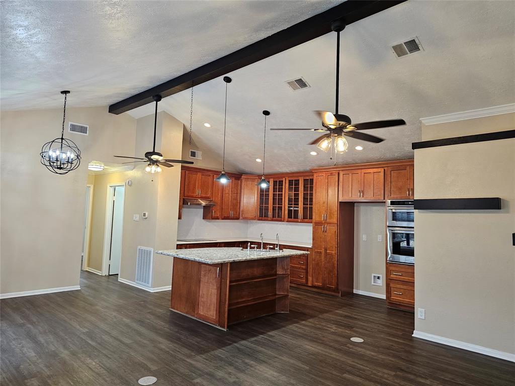 16610 Saturn Lane, Houston, Texas image 2
