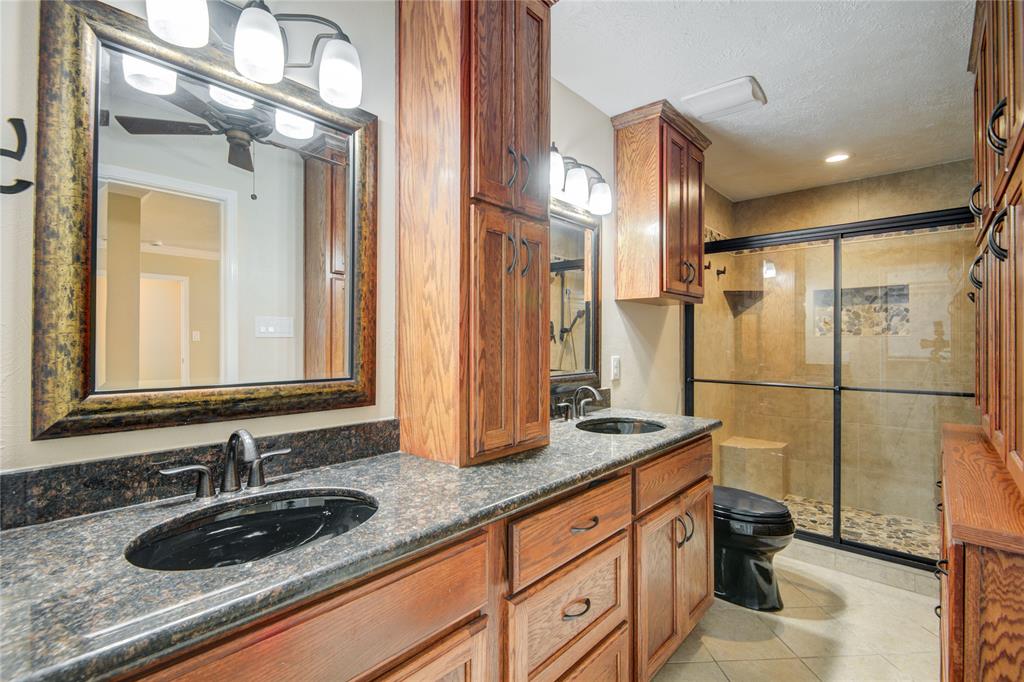 16610 Saturn Lane, Houston, Texas image 29