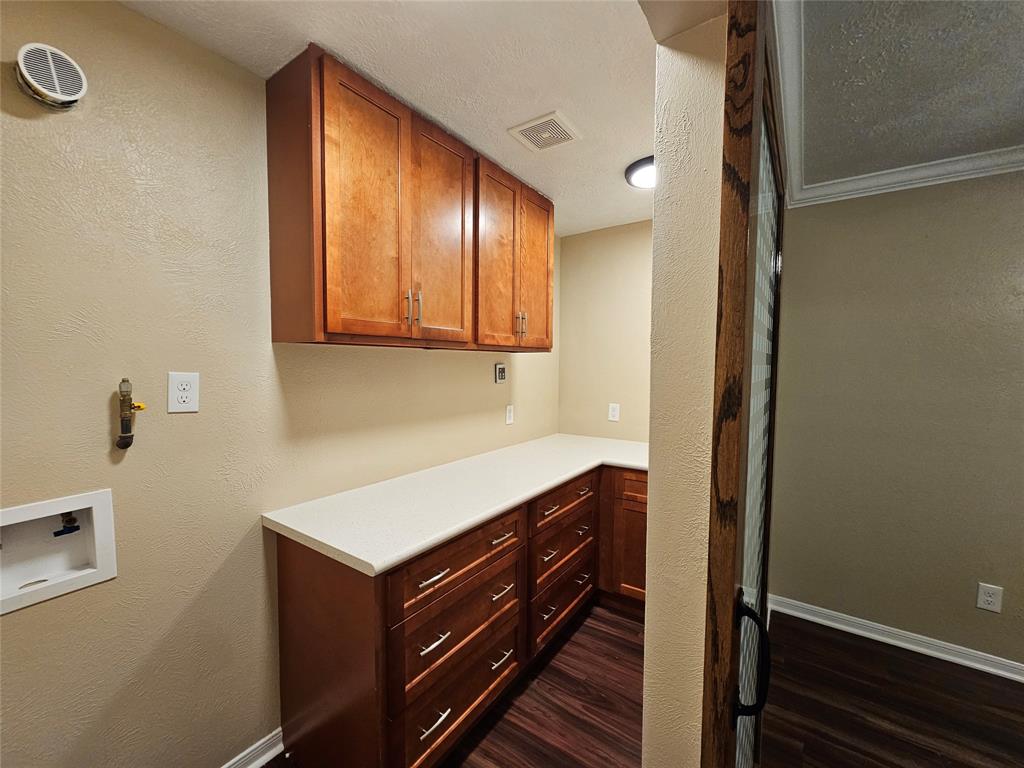 16610 Saturn Lane, Houston, Texas image 12