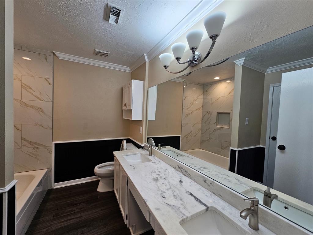 16610 Saturn Lane, Houston, Texas image 14