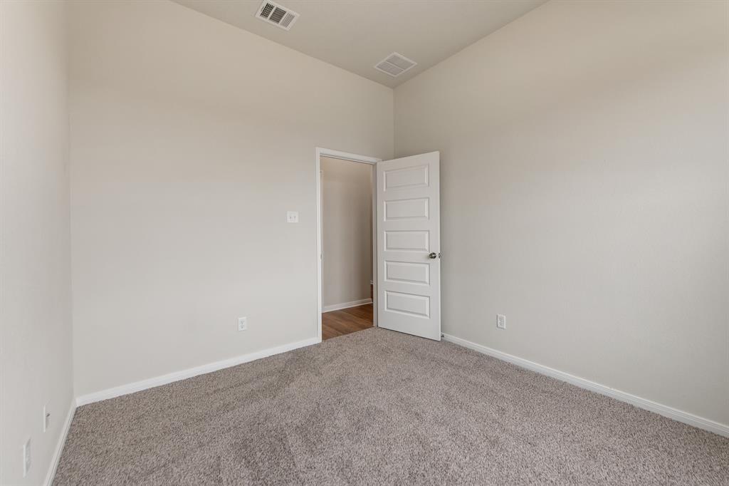 1412 Lake Ridge Drive, Brenham, Texas image 8