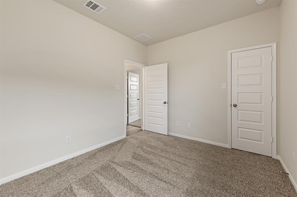 1412 Lake Ridge Drive, Brenham, Texas image 11