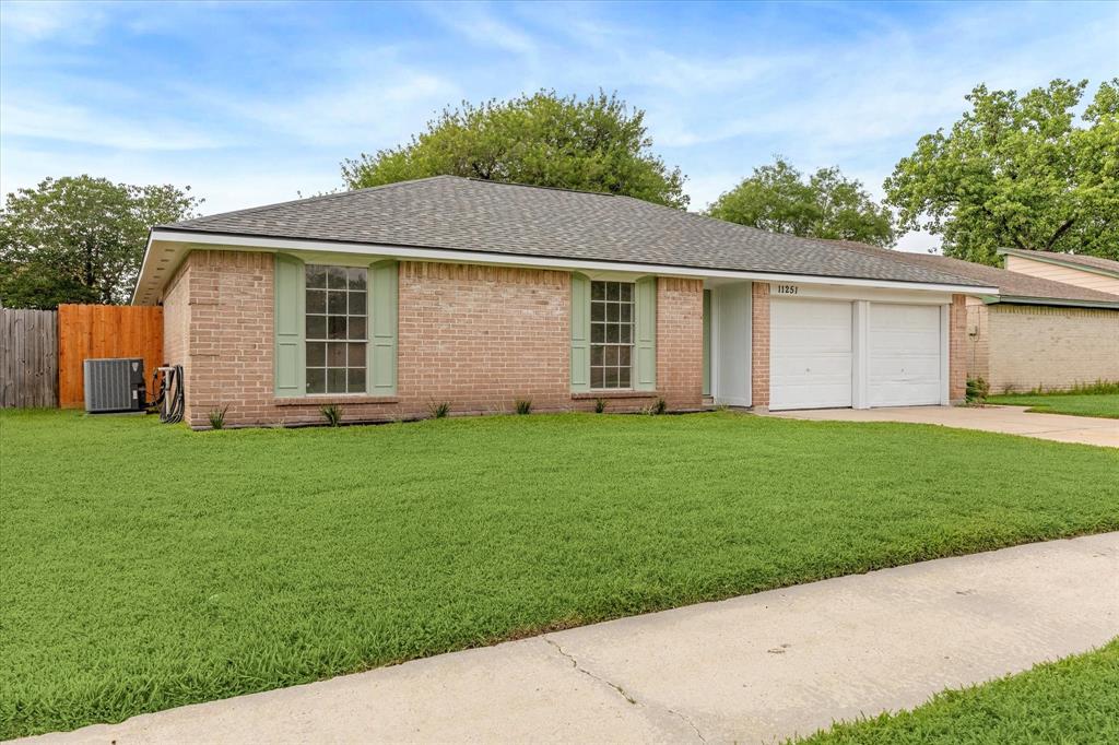 11251 Rousseau Drive Dr, Houston, Texas image 2