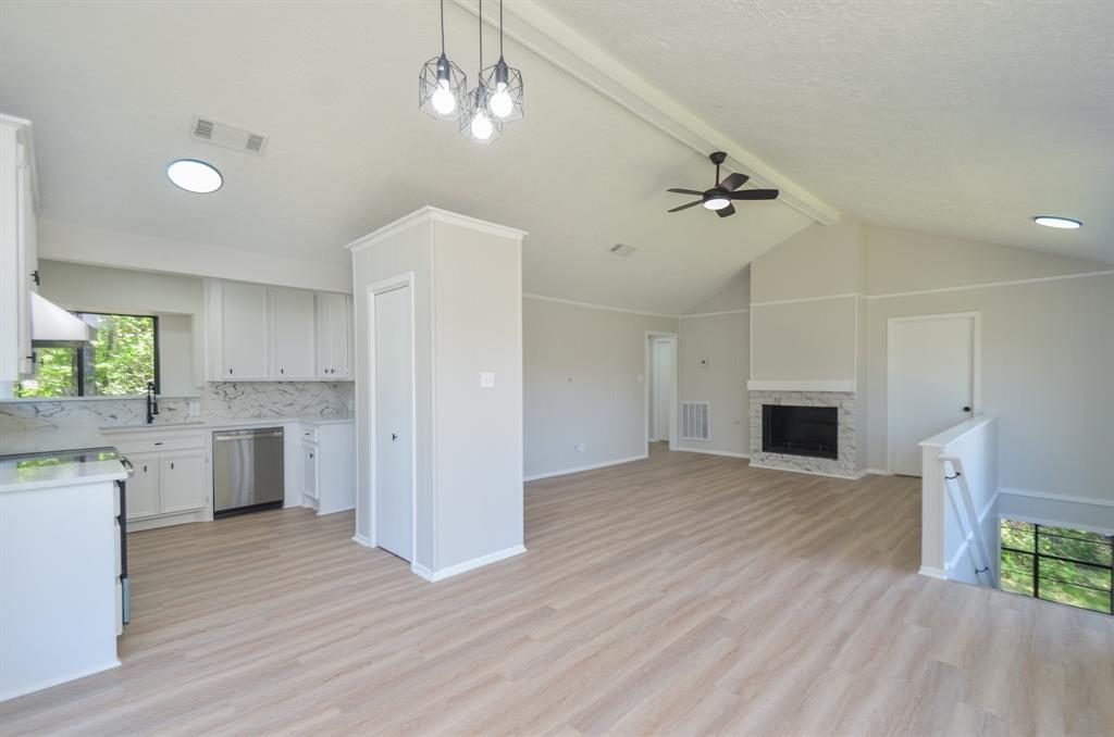 106 Magnolia Lane, Conroe, Texas image 15