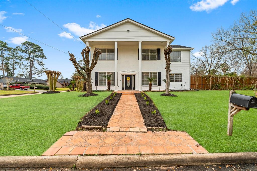 13103 Lookout Mountain Court, Houston, Texas image 1