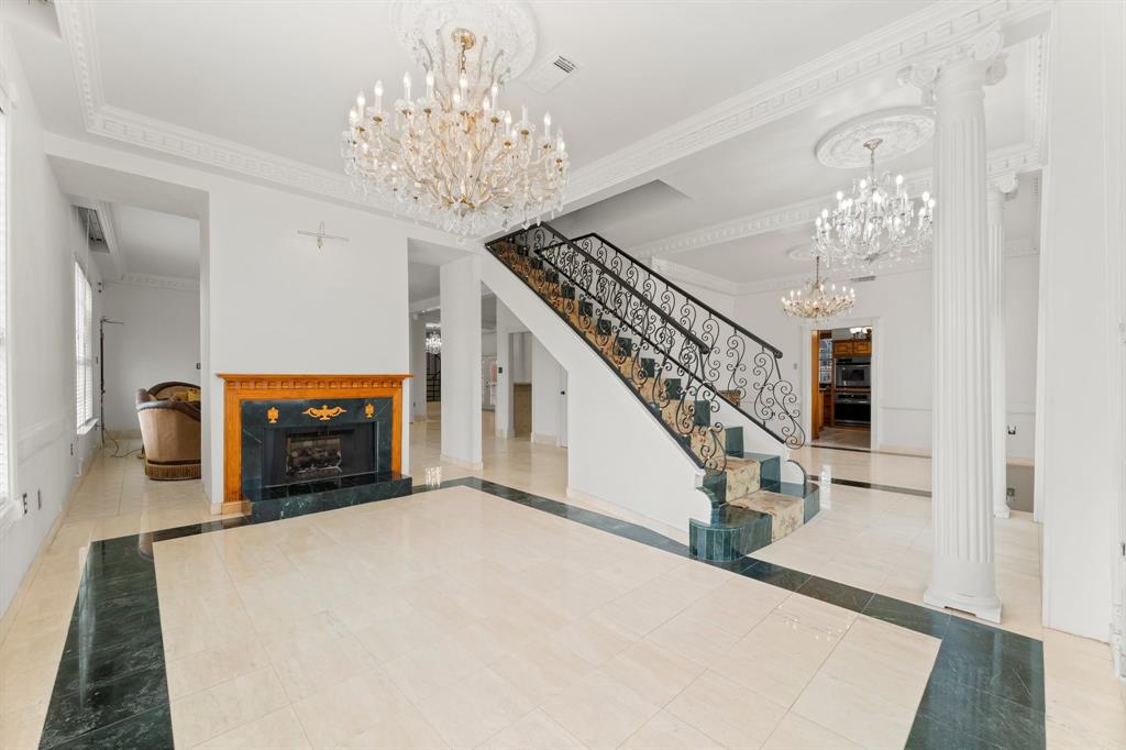 13103 Lookout Mountain Court, Houston, Texas image 5