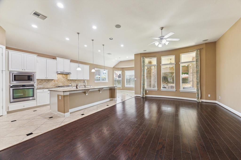4603 Monarch Bluff Court, Sugar Land, Texas image 5