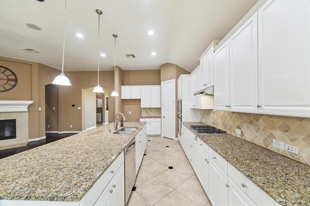 4603 Monarch Bluff Court, Sugar Land, Texas image 9