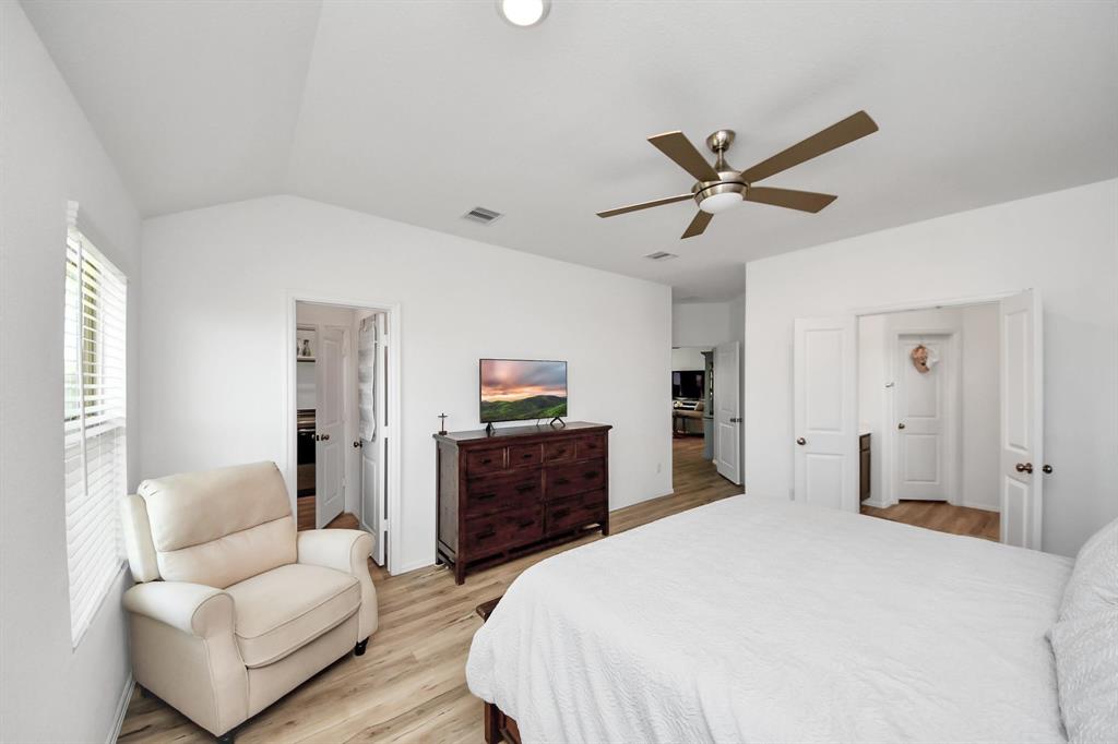 7219 Keechi Place, Mont Belvieu, Texas image 27