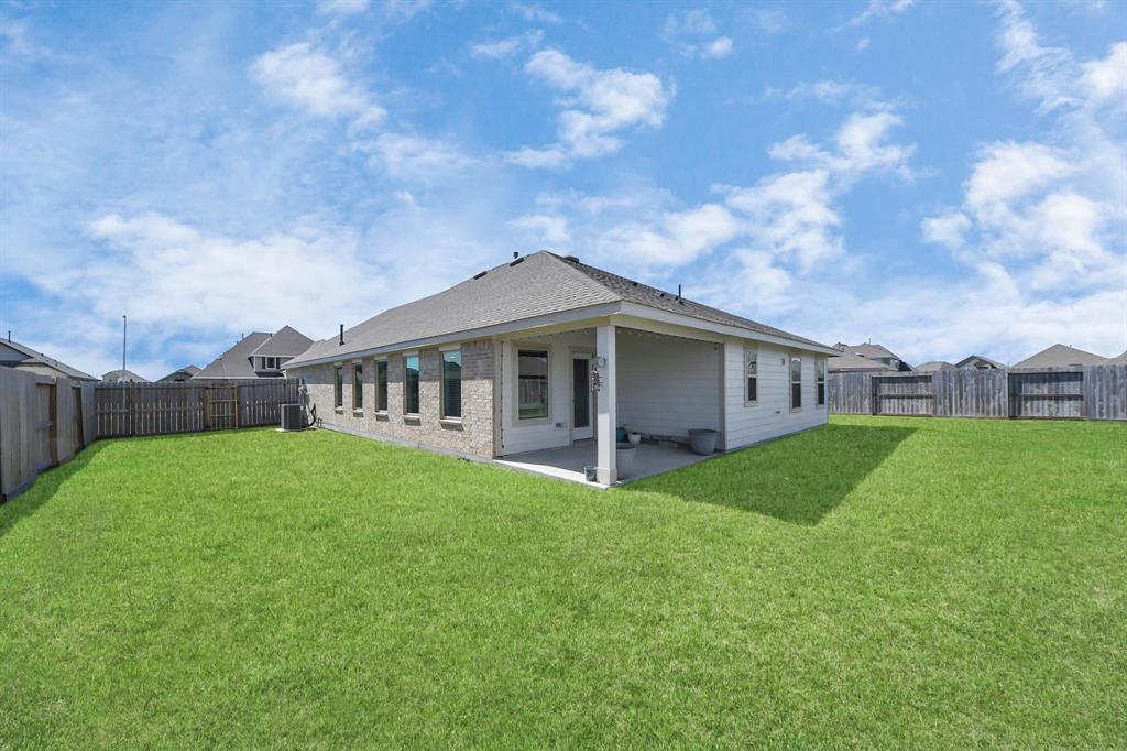 7219 Keechi Place, Mont Belvieu, Texas image 32