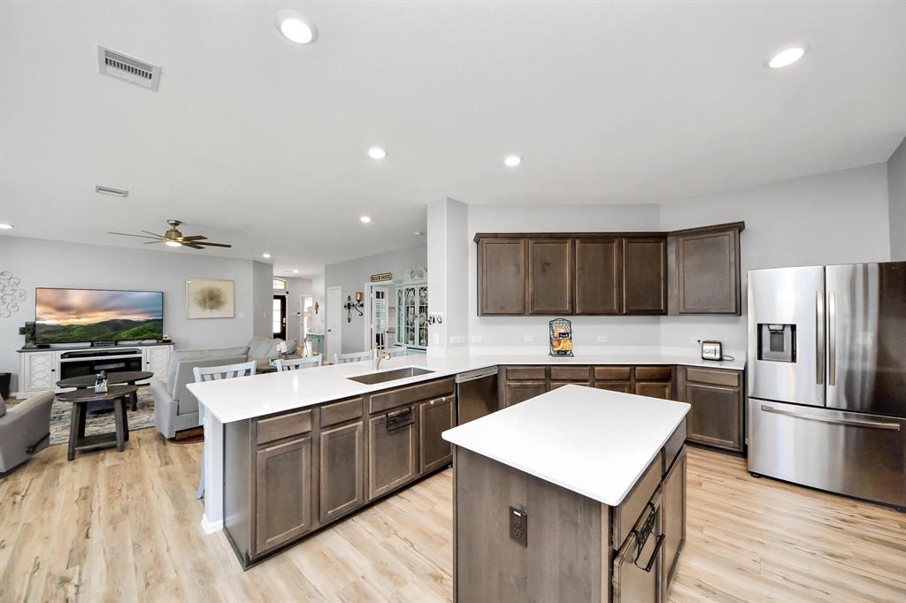 7219 Keechi Place, Mont Belvieu, Texas image 16