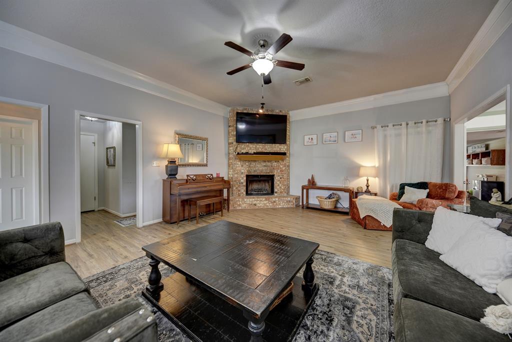 307 Scenic Drive, Brenham, Texas image 13