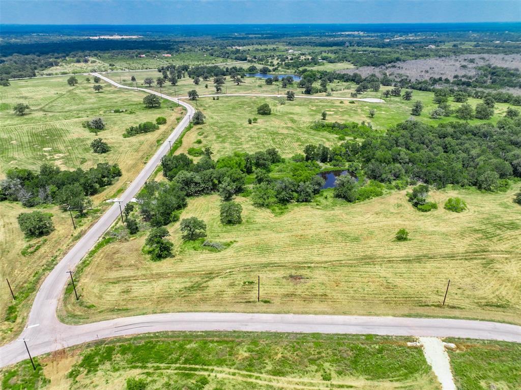 180 Sunny Day Drive Dr, Red Rock, Texas image 3