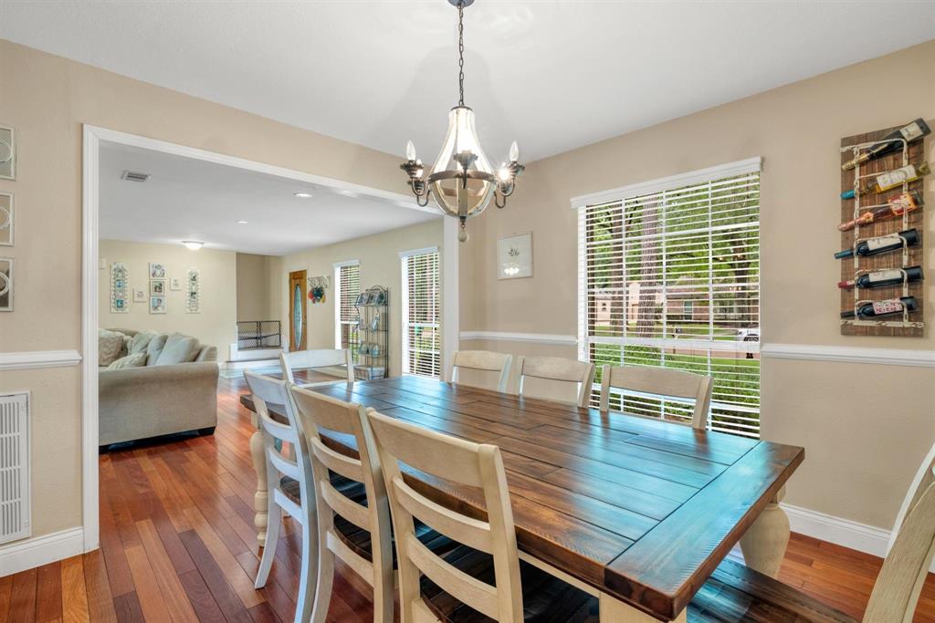 2015 River Falls Drive, Houston, Texas image 11