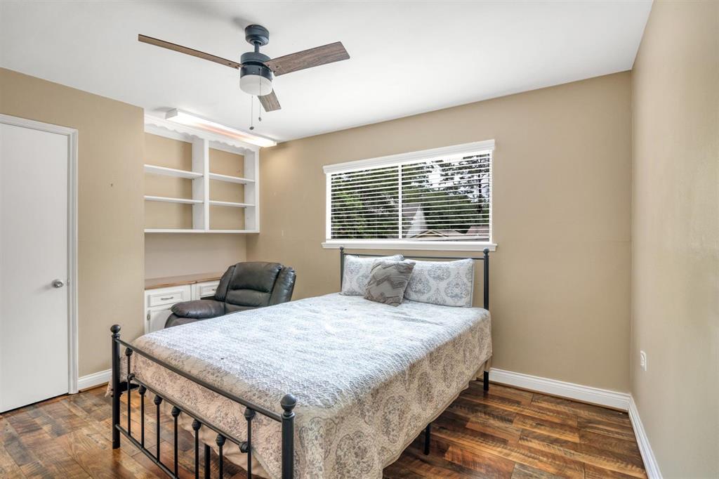 2015 River Falls Drive, Houston, Texas image 30