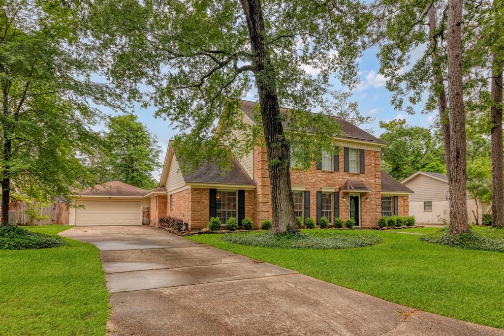 2015 River Falls Drive, Houston, Texas image 3