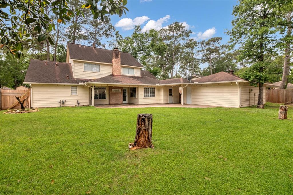 2015 River Falls Drive, Houston, Texas image 32