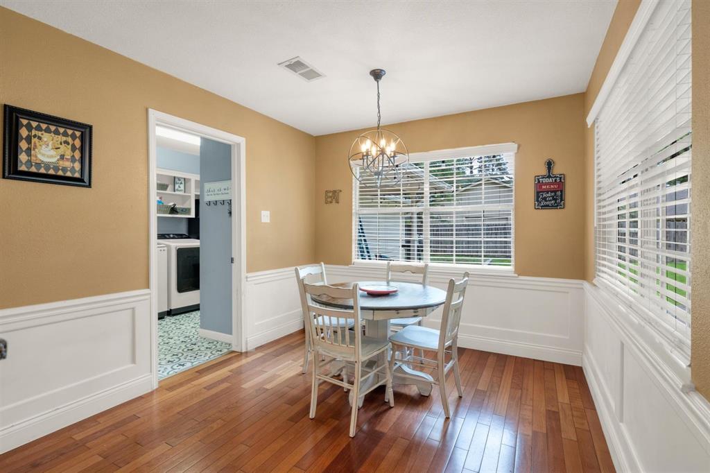 2015 River Falls Drive, Houston, Texas image 12