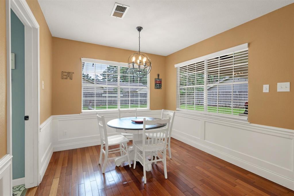 2015 River Falls Drive, Houston, Texas image 13
