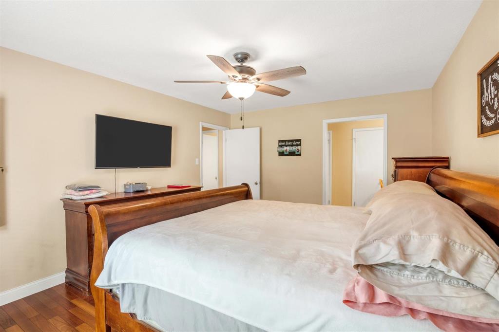 2015 River Falls Drive, Houston, Texas image 22