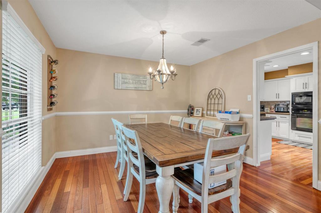 2015 River Falls Drive, Houston, Texas image 10