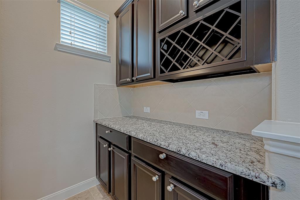25719 Oakwood Knoll Drive, Katy, Texas image 29