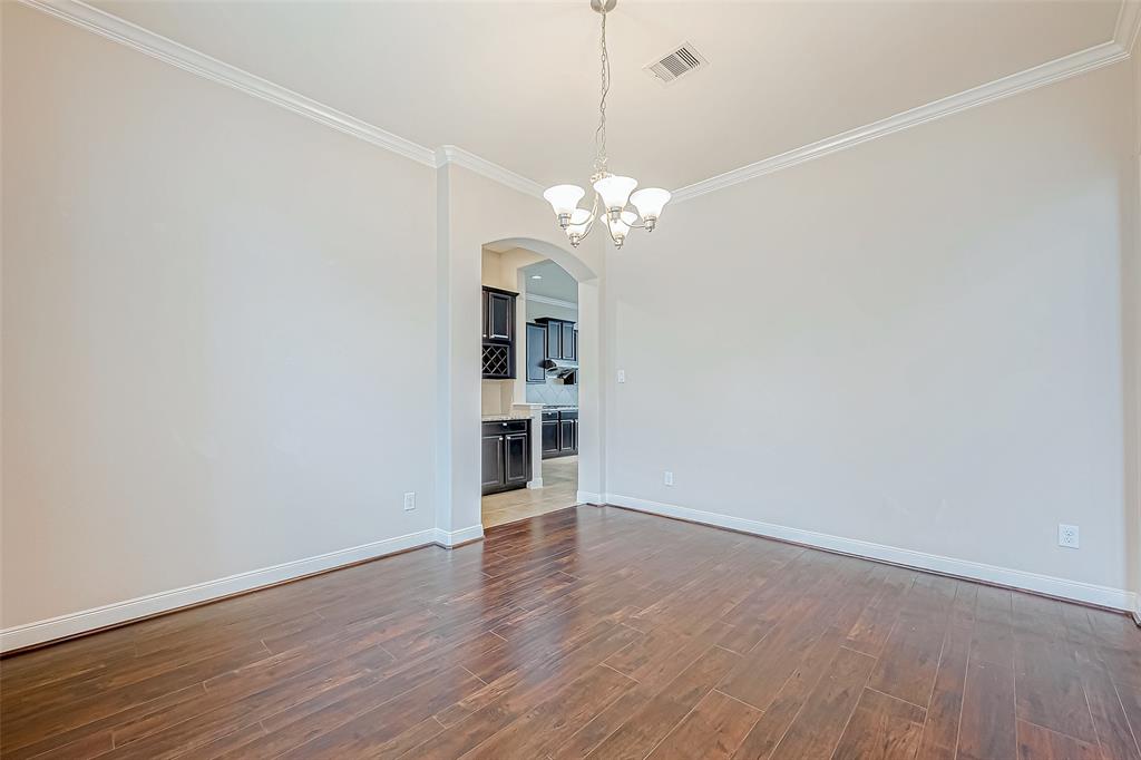 25719 Oakwood Knoll Drive, Katy, Texas image 12