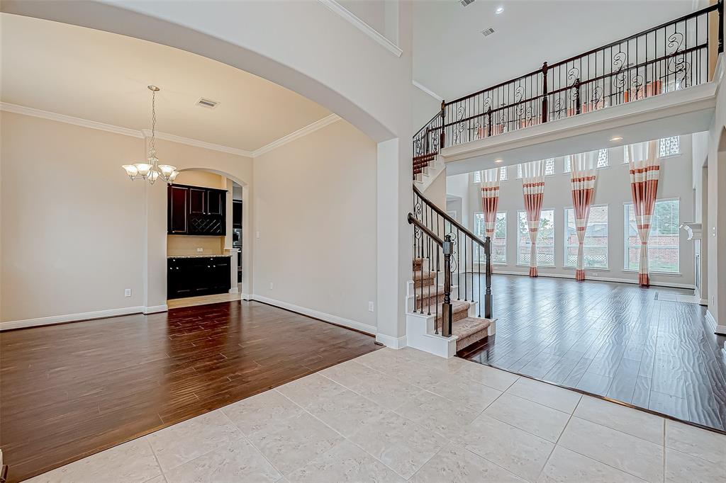 25719 Oakwood Knoll Drive, Katy, Texas image 13