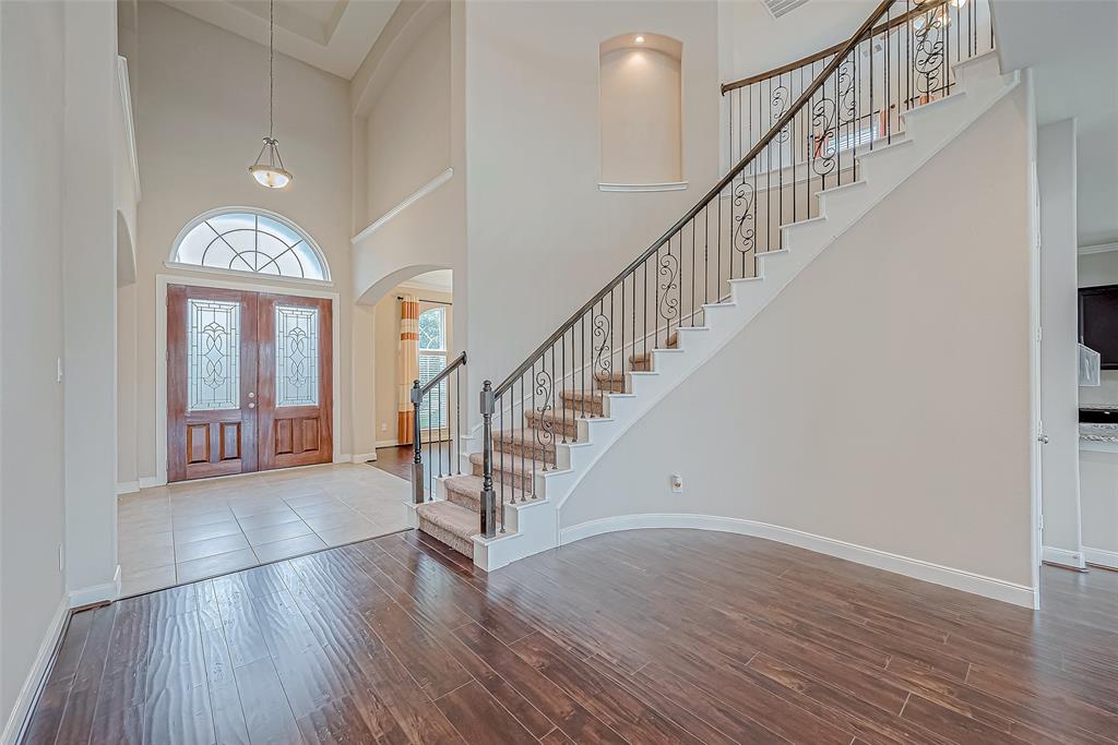 25719 Oakwood Knoll Drive, Katy, Texas image 14