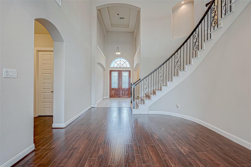 25719 Oakwood Knoll Drive, Katy, Texas image 15