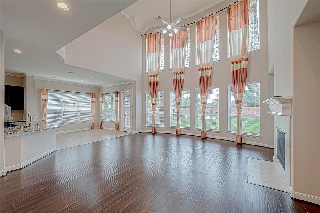 25719 Oakwood Knoll Drive, Katy, Texas image 17