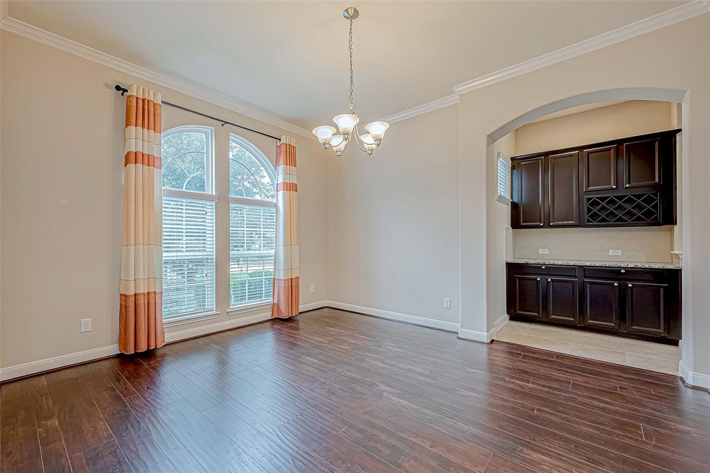 25719 Oakwood Knoll Drive, Katy, Texas image 10