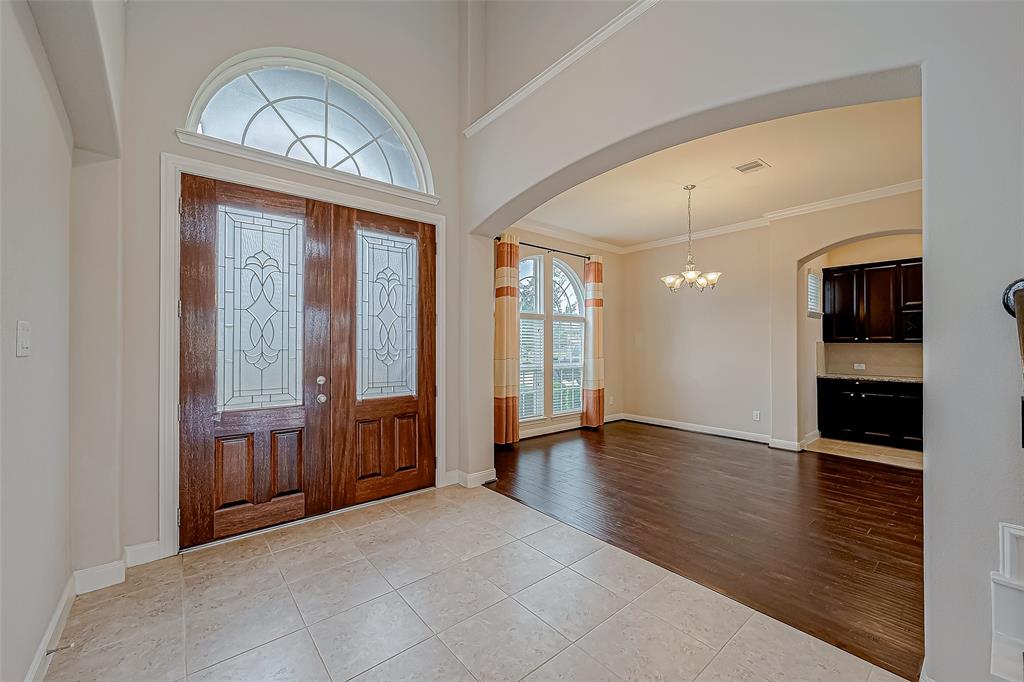 25719 Oakwood Knoll Drive, Katy, Texas image 8