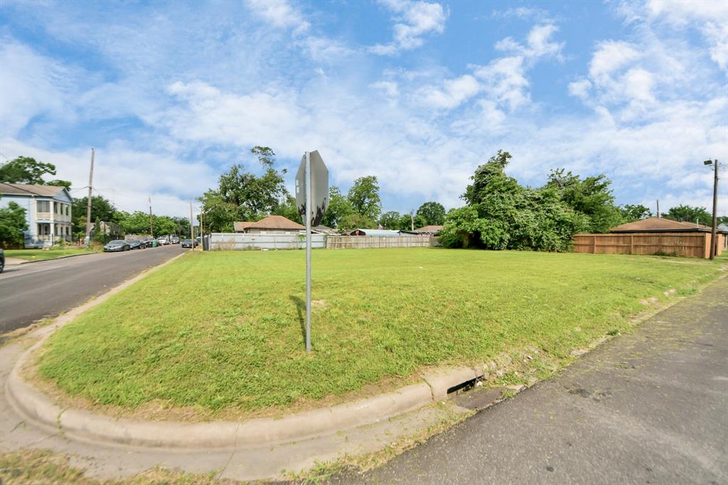 3109 Avernus Street, Houston, Texas image 4