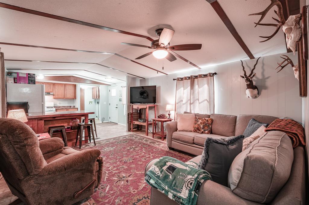 3196 Fsr 304w, Broaddus, Texas image 7