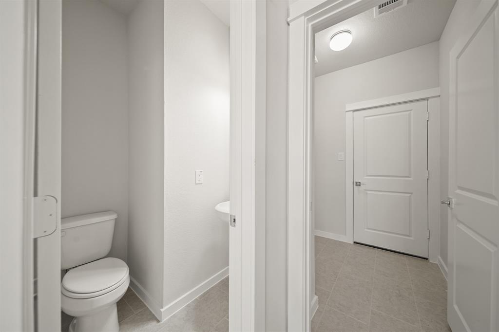 297 Galant Fox Way, New Caney, Texas image 12