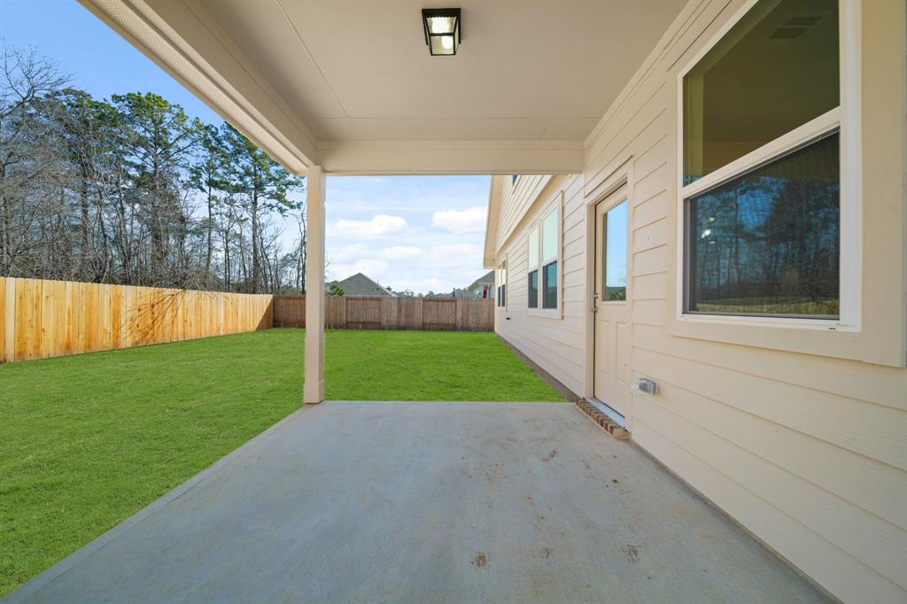 297 Galant Fox Way, New Caney, Texas image 19