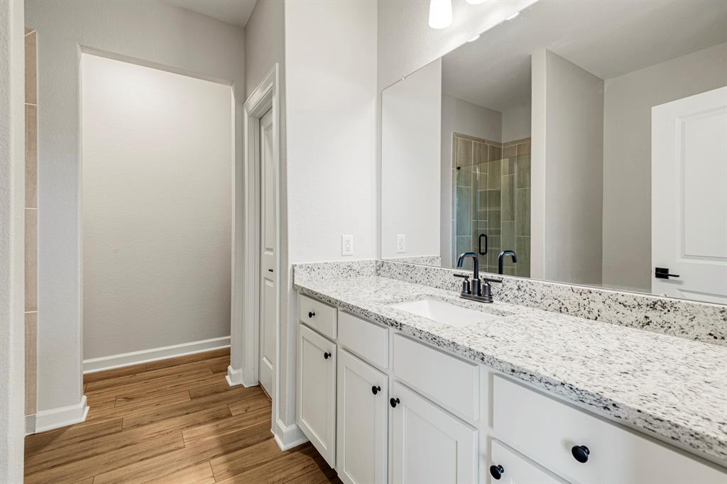 15667 Honey Cove Drive, Conroe, Texas image 15
