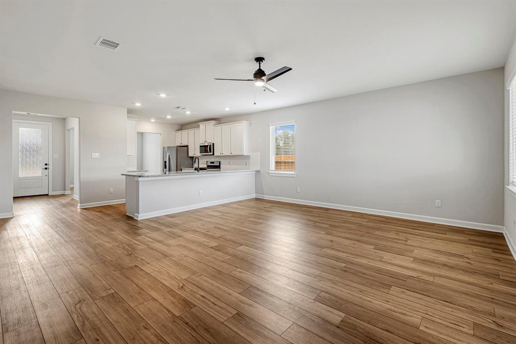 15667 Honey Cove Drive, Conroe, Texas image 3