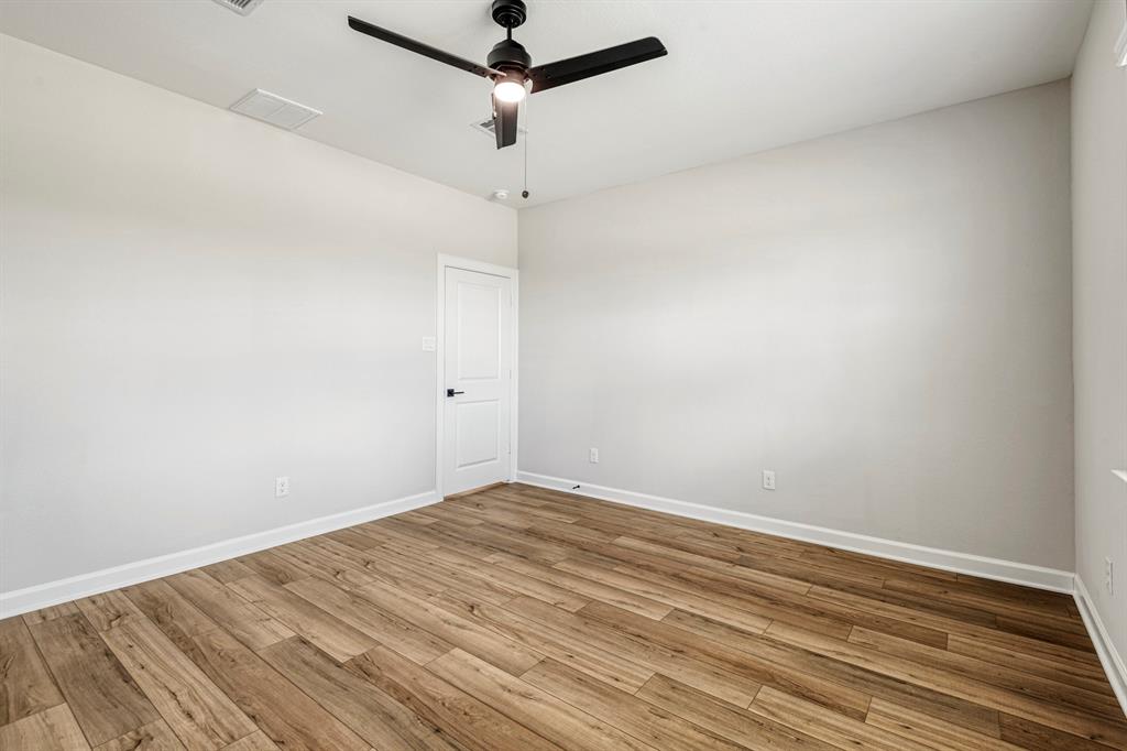 15667 Honey Cove Drive, Conroe, Texas image 14