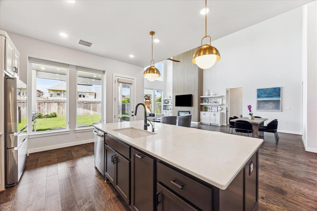 4522 Brazos Shores Drive, Sugar Land, Texas image 7