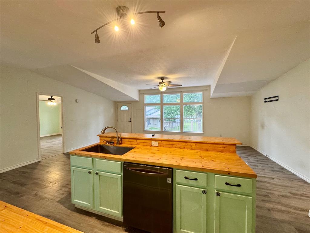 170 West Creek Crk, Trinity, Texas image 6