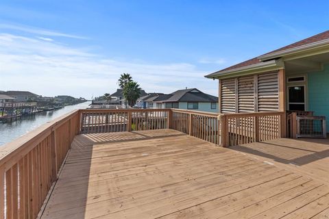 A home in Bayou Vista