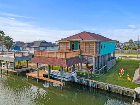 A home in Bayou Vista