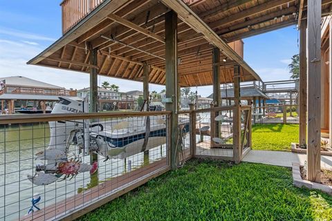 A home in Bayou Vista